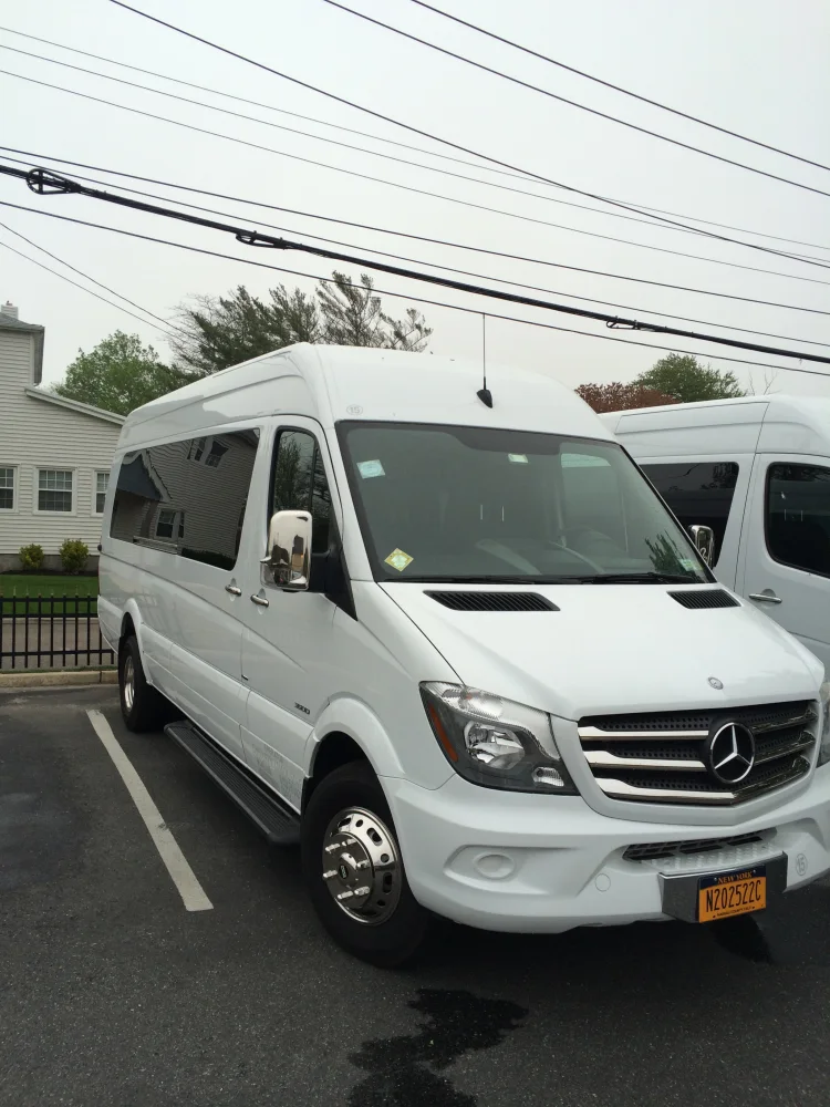 Dynasty Limousine