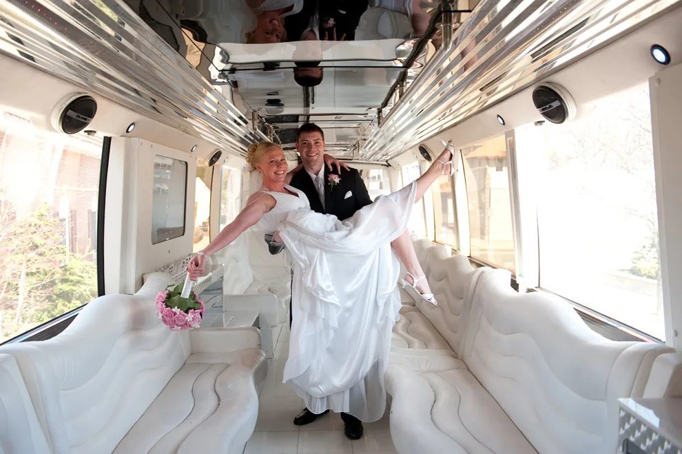 M &amp;amp; V Limousines