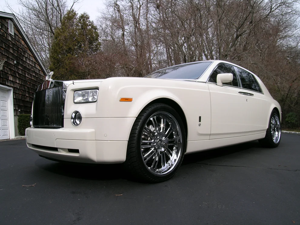 M &amp;amp; V Limousines