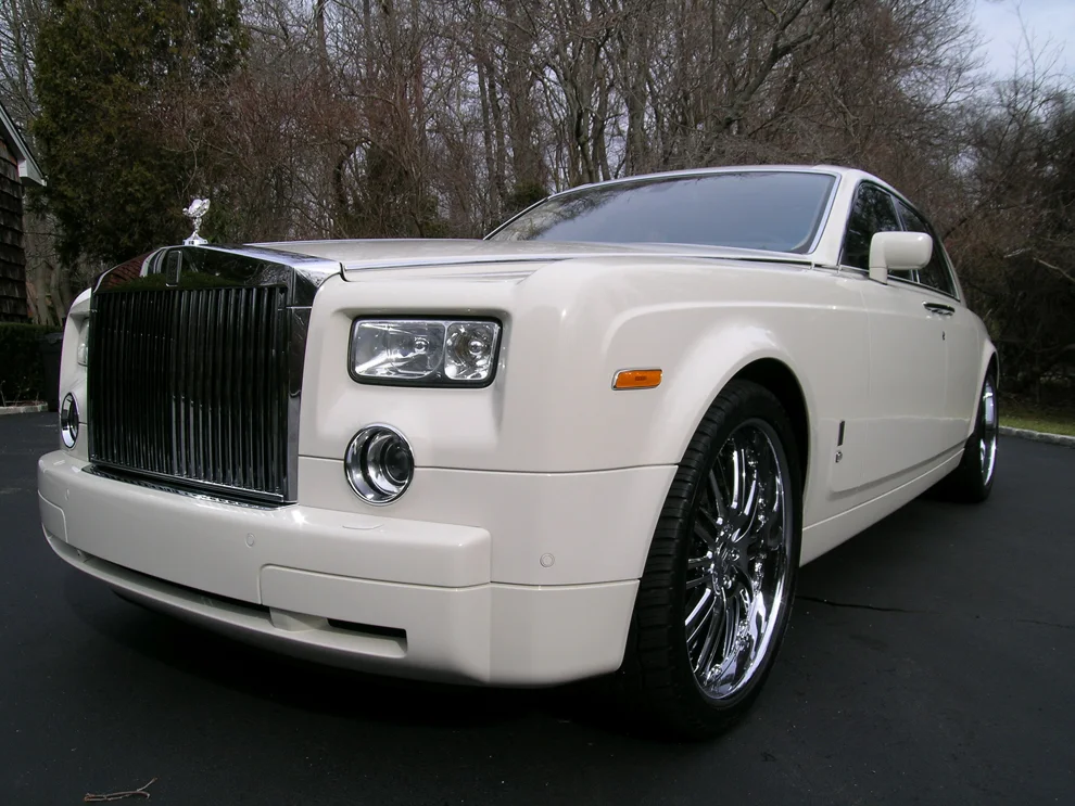 M &amp;amp; V Limousines