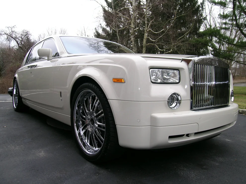 M &amp;amp; V Limousines