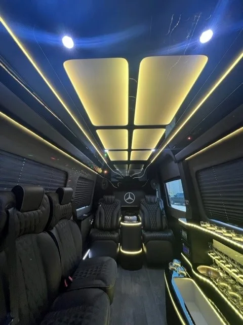 M &amp;amp; V Limousines