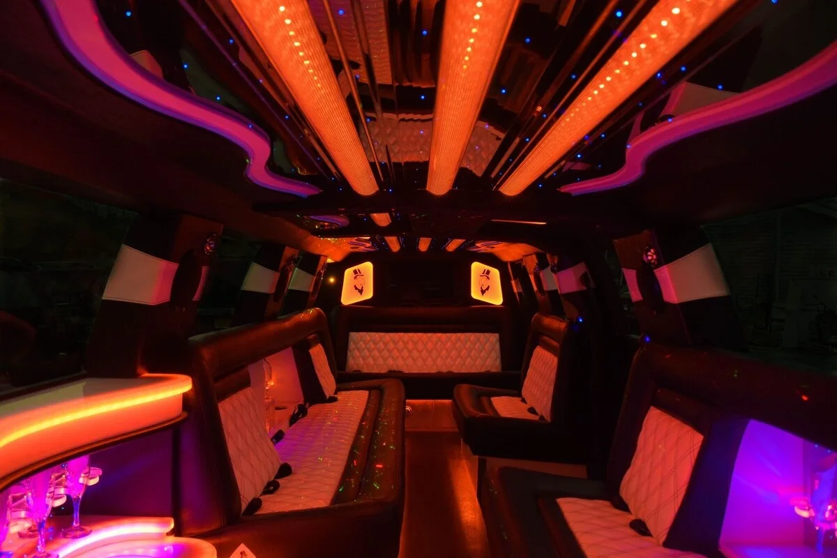 M &amp;amp; V Limousines