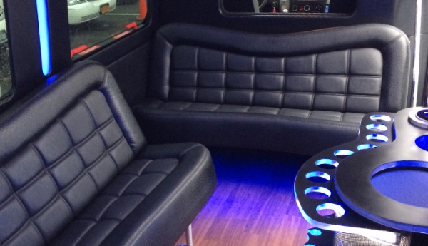 Dynasty Limousine