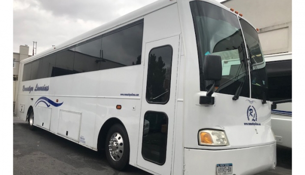 Romantique Double Diamond Limousines