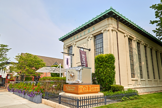 Tellers: An American Chophouse