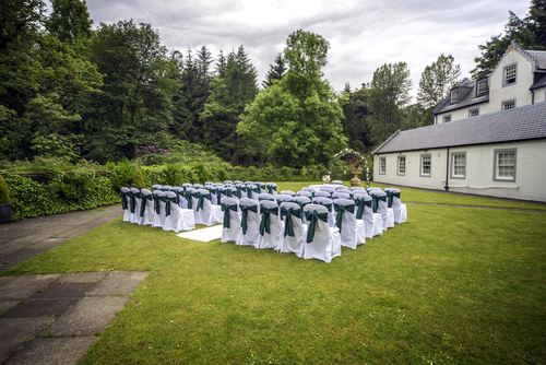 The Country Club Couple: The Truth About These “Elite” Venues